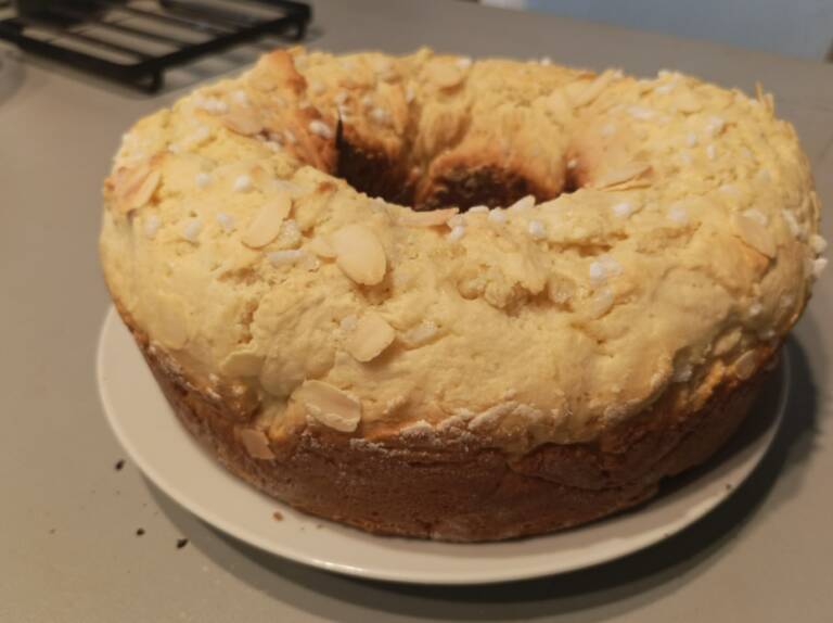 Ciambella romagnola démoulée